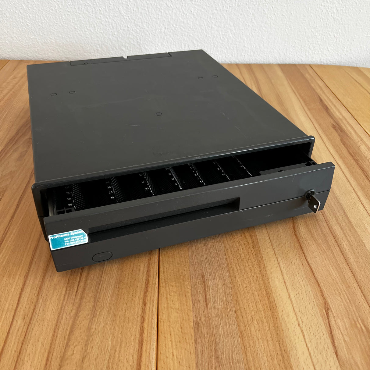 Anker Kassenschublade mit Zählrahmen 2